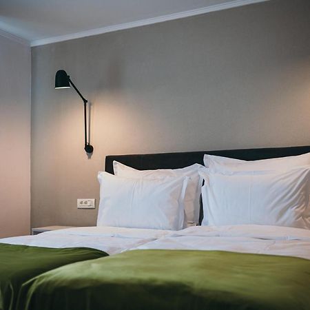 Nest Guesthouse Drobeta Turnu Severin Eksteriør billede