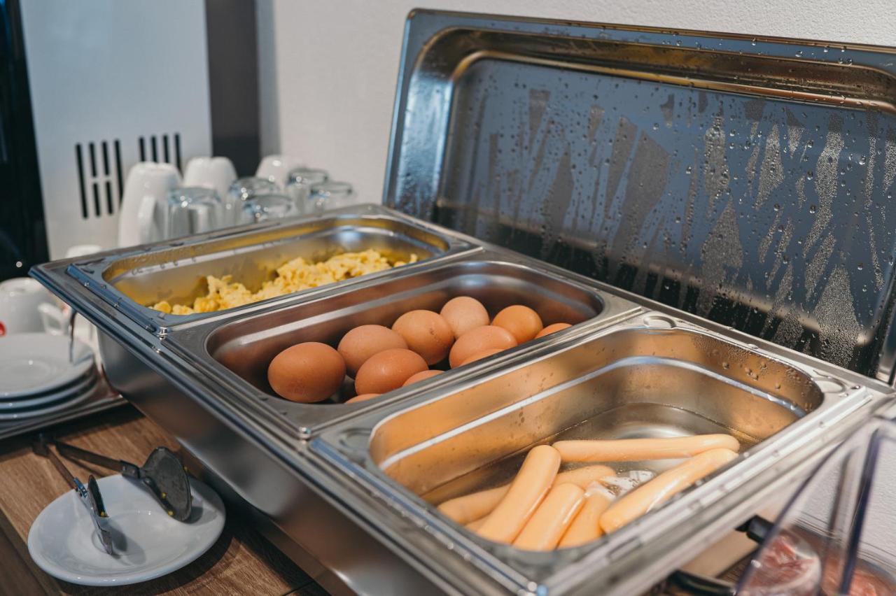 Nest Guesthouse Drobeta Turnu Severin Eksteriør billede