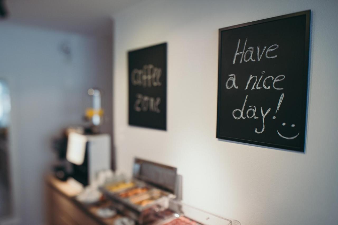 Nest Guesthouse Drobeta Turnu Severin Eksteriør billede