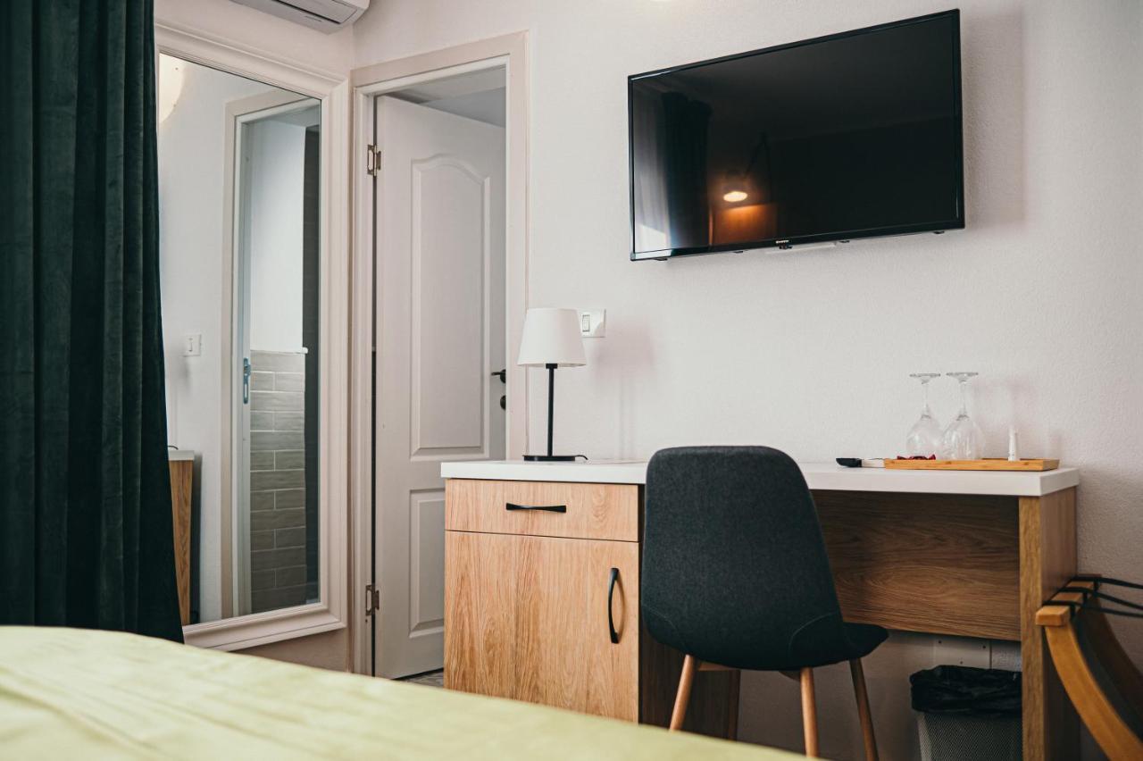Nest Guesthouse Drobeta Turnu Severin Eksteriør billede