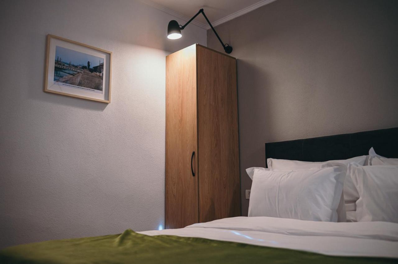 Nest Guesthouse Drobeta Turnu Severin Eksteriør billede