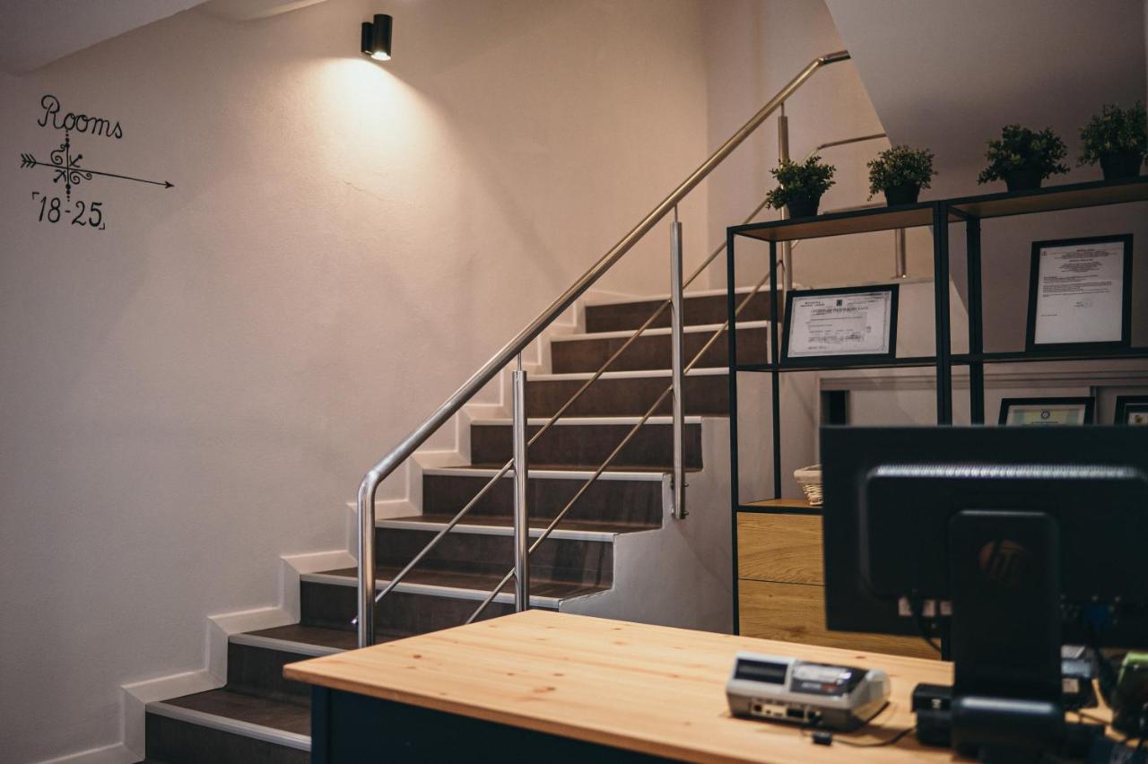 Nest Guesthouse Drobeta Turnu Severin Eksteriør billede