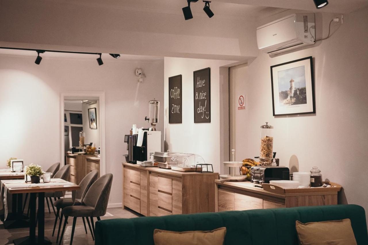 Nest Guesthouse Drobeta Turnu Severin Eksteriør billede